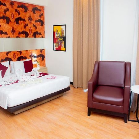 @Hom Premiere By Horison Abepura Hotel Jayapura Bagian luar foto